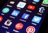 Hvordan sociale medier former vores identitet